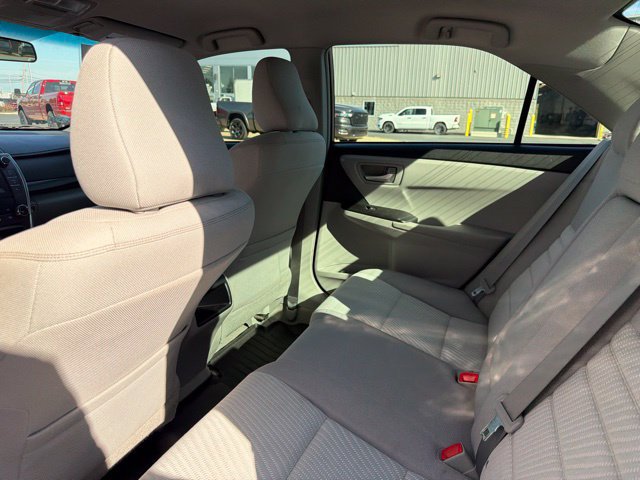 Used 2015 Toyota Camry LE FWD image 22