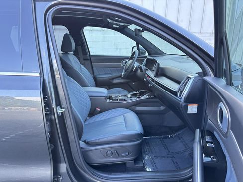 Used 2025 Kia Sorento SX Prestige AWD/4WD image 24