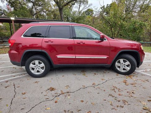 Used 2012 Jeep Grand Cherokee Laredo w/ Laredo E Group image 7