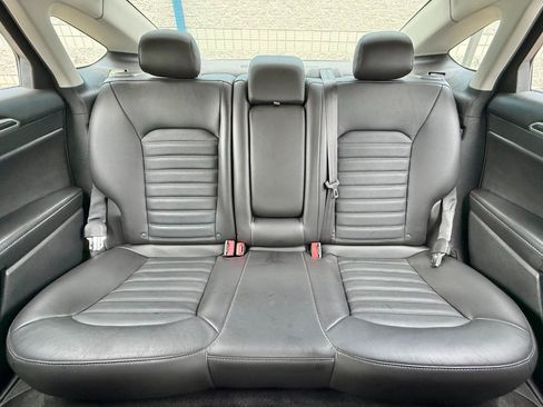 Used 2015 Ford Fusion SE w/ Equipment Group 502A FWD image 16