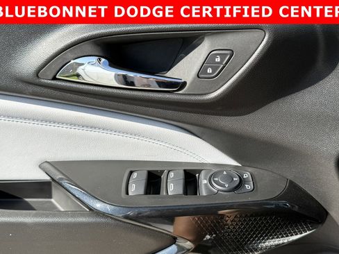 Used 2024 Chevrolet Trax LT w/ Driver Confidence Package FWD image 8