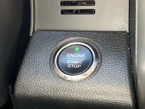 Used 2018 Ford F150 Lariat image 35