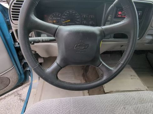 Used 1998 Chevrolet Silverado 1500 2WD Extended Cab w/ Preferred Equipment Group 2 image 21