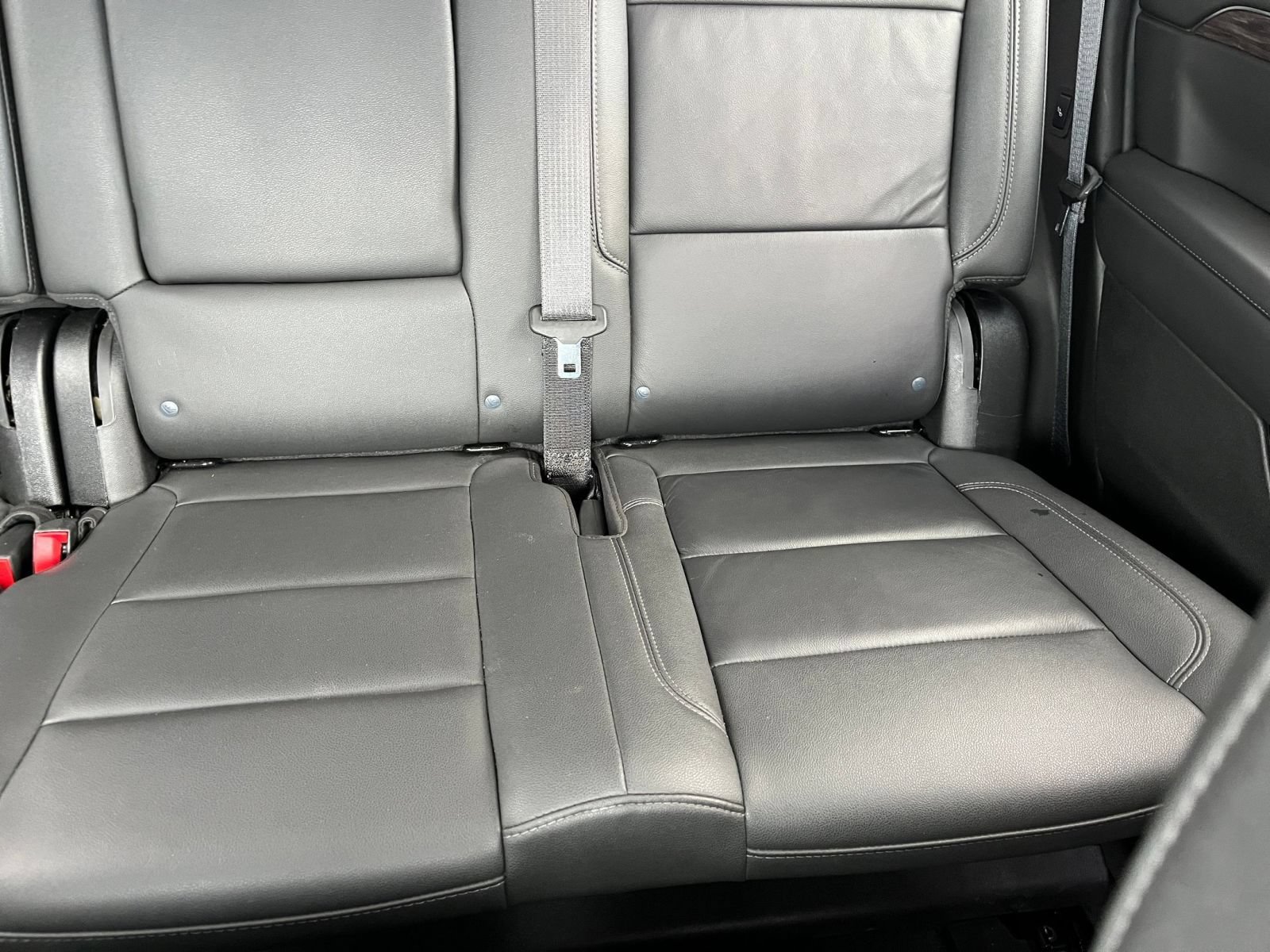Used 2024 Chevrolet Tahoe LT w/ Luxury Package AWD/4WD image 40
