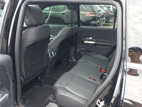 Used 2024 Mercedes-Benz GLB 250 image 25