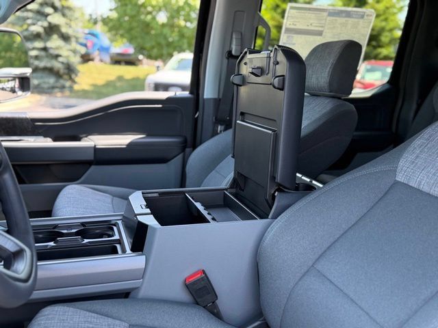 New 2026 Ford F350 XLT w/ XLT Premium Package AWD/4WD image 34
