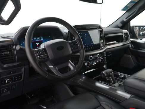Used 2025 Ford F150 Lariat AWD/4WD image 27