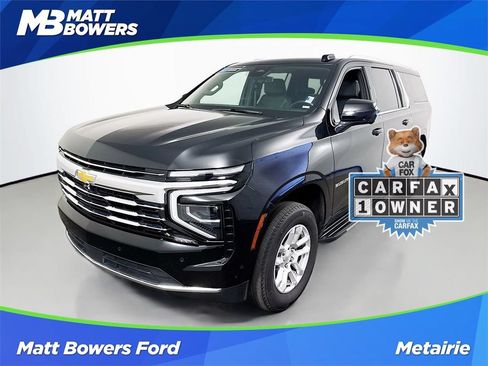 Used 2025 Chevrolet Suburban LT RWD image 1