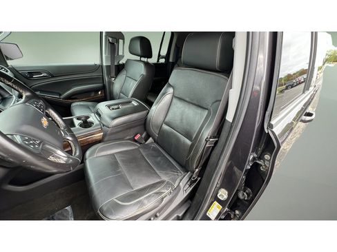 Used 2015 Chevrolet Suburban LT w/ Luxury Package AWD/4WD image 24