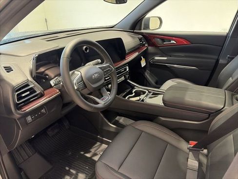 New 2026 Chevrolet Traverse Z71 w/ LPO, Floor Liner Package image 8