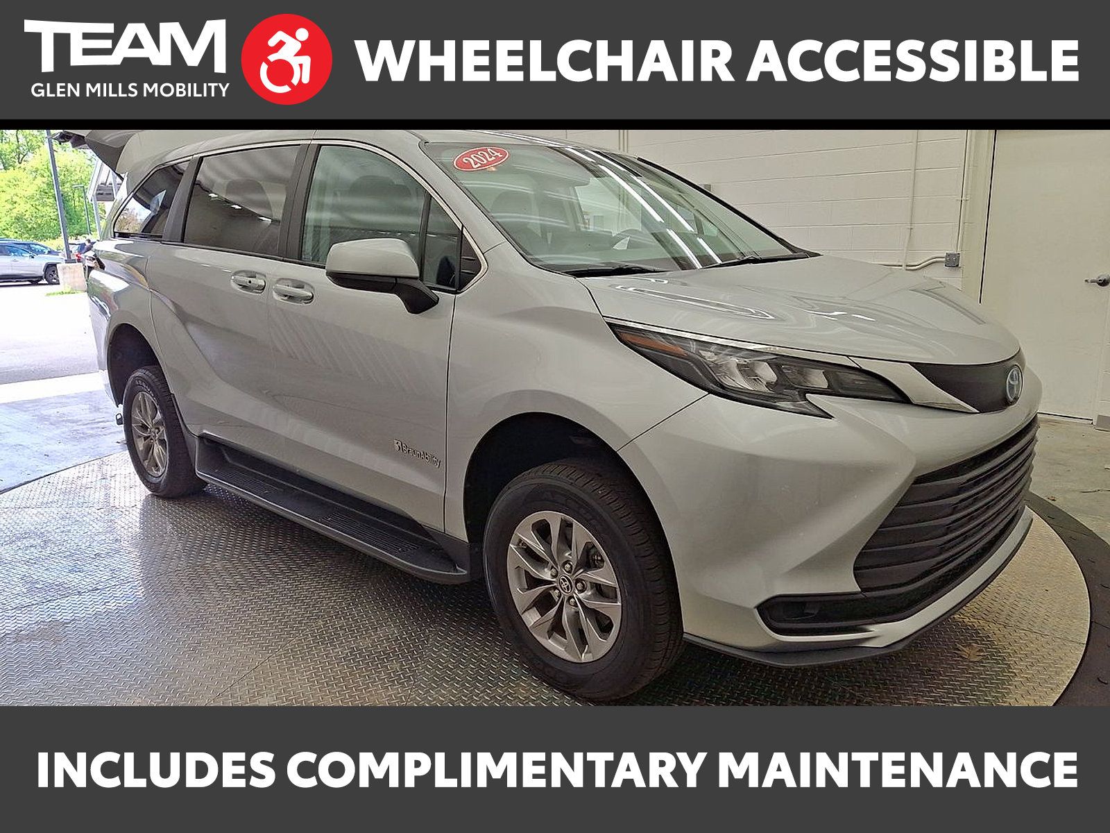 Used 2024 Toyota Sienna LE FWD image 1