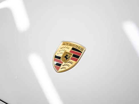 Used 2025 Porsche Taycan 4S image 31