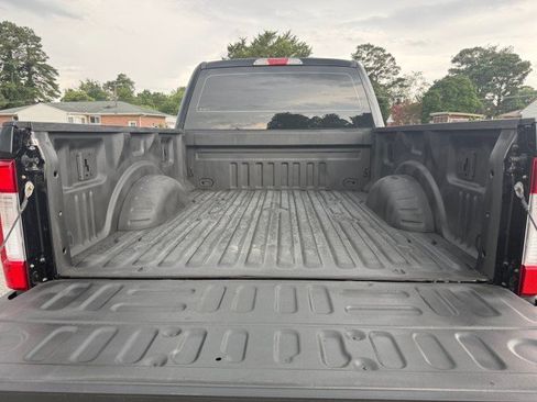 Used 2017 Ford F250 XL w/ Power Equipment Group AWD/4WD image 15