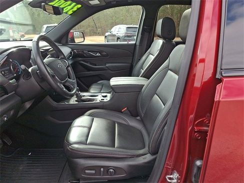 Used 2023 Chevrolet Traverse RS image 14