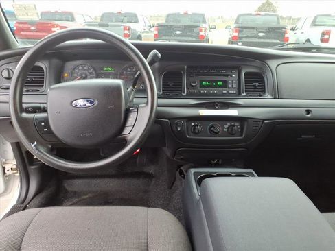 Used 2008 Ford Crown Victoria Police Interceptor image 14