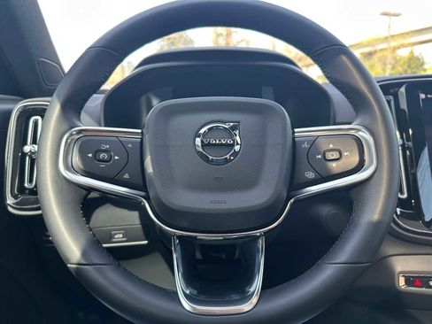 Certified 2023 Volvo C40 P8 Recharge Ultimate AWD/4WD image 25