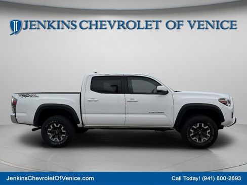Used 2023 Toyota Tacoma TRD Off-Road RWD image 3