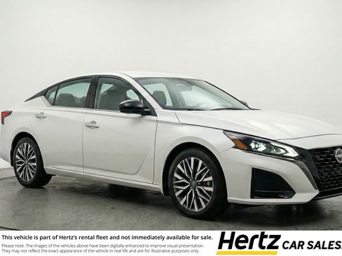 Used 2025 Nissan Altima 2.5 SV FWD image 1