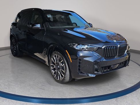 New 2026 BMW X5 xDrive50e w/ M Sport Package AWD/4WD image 3