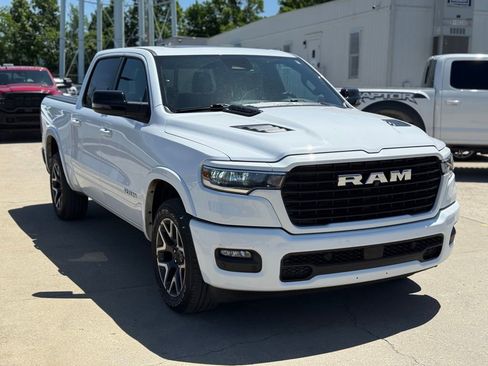 Used 2025 RAM 1500 Laramie w/ Sport Appearance Package AWD/4WD image 4