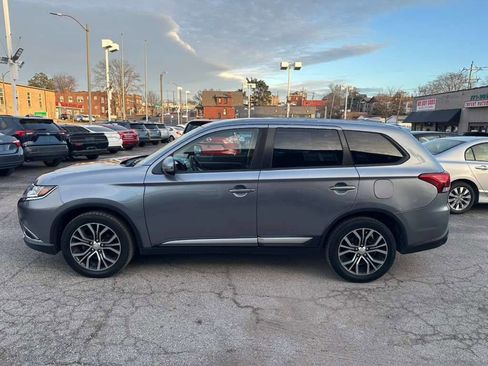 Used 2017 Mitsubishi Outlander SE image 5