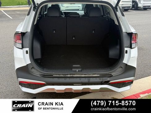 Certified 2025 Kia Sportage EX w/ Premium Package AWD/4WD image 7