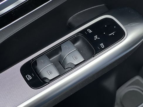 New 2026 Mercedes-Benz GLC 300 4MATIC image 13