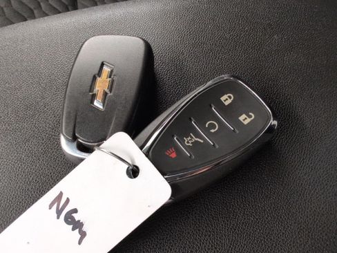 Used 2019 Chevrolet Equinox LT w/ Driver Convenience Package AWD/4WD image 26