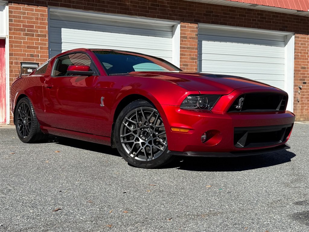 Used 2014 Ford Mustang Shelby GT500 w/ Equipment Group 821A RWD image 24
