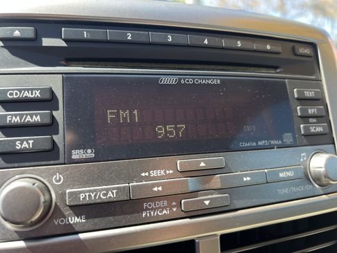 Used 2010 Subaru Impreza 2.5i Premium image 20