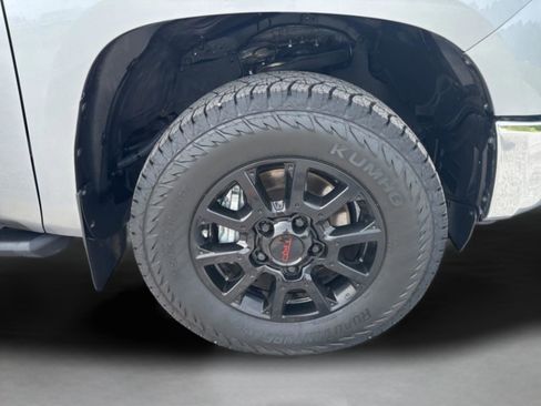 Used 2021 Toyota Tundra SR5 w/ SR5 Leather Package image 29