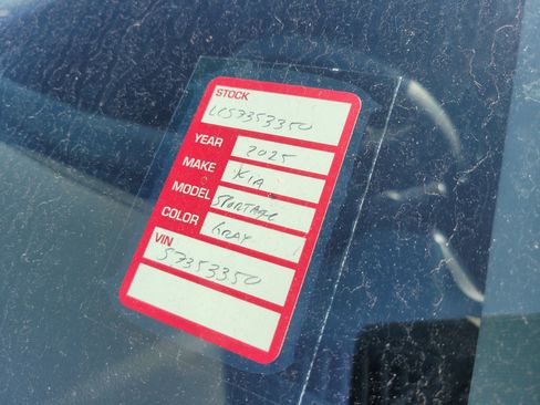 Used 2025 Kia Sportage LX image 10