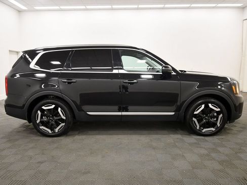 Certified 2024 Kia Telluride S w/ S Sunroof Package AWD/4WD image 9