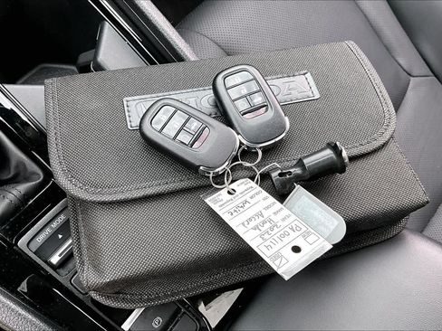 Used 2023 Honda Accord EX-L image 15