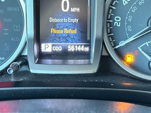 Certified 2021 Toyota Tacoma SR5 image 28