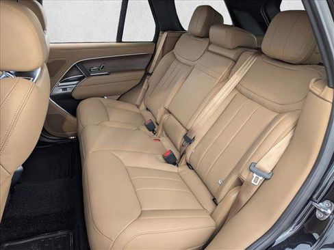 New 2026 Land Rover Range Rover SE image 16