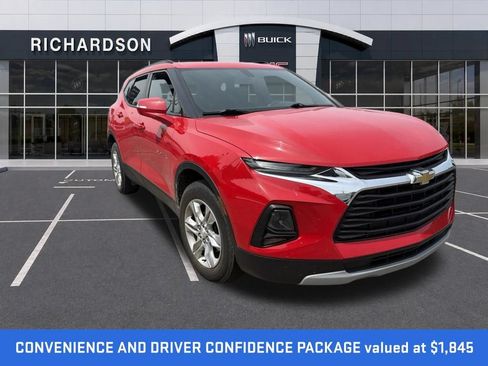Used 2020 Chevrolet Blazer LT FWD image 2