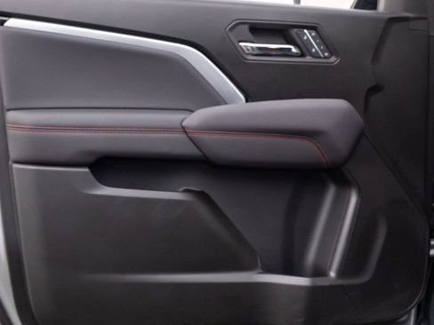 Used 2024 Chevrolet Colorado Z71 w/ Z71 Convenience Package 2 image 15