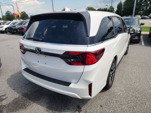 New 2026 Honda Odyssey EX-L image 4