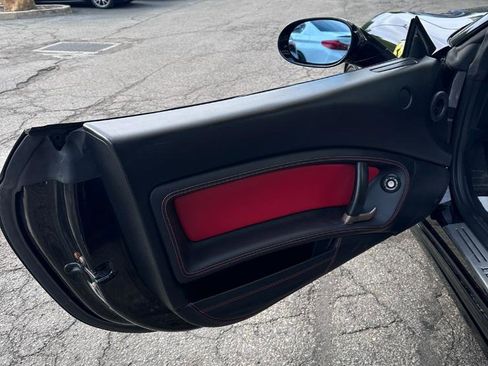 Used 2010 Ferrari California RWD image 8