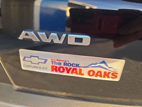 Used 2018 Cadillac XT5 Luxury w/ Driver Awareness Package image 8