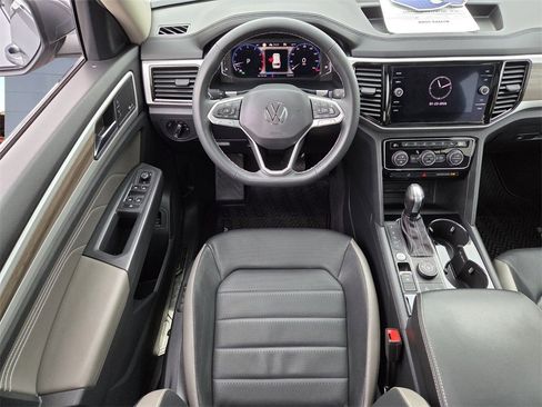 Used 2021 Volkswagen Atlas SEL Premium image 8