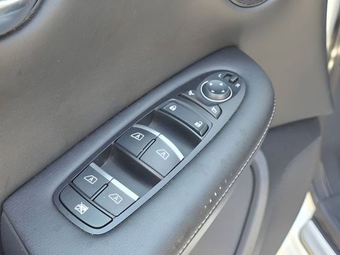 Used 2022 INFINITI QX50 Luxe w/ Appearance Package image 18