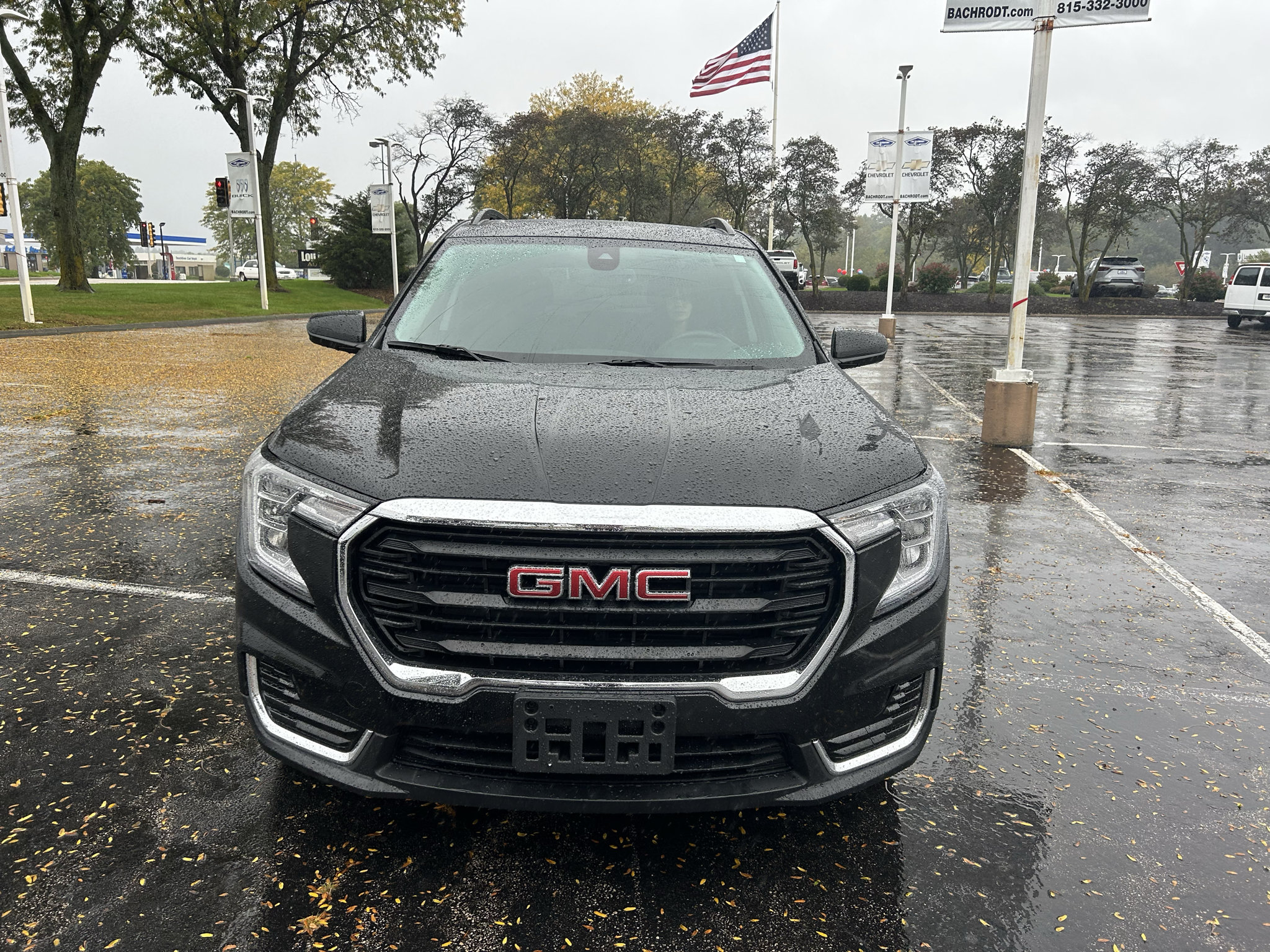 Used 2022 GMC Terrain SLE w/ Driver Convenience Package AWD/4WD image 2