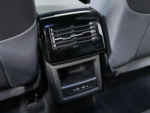 Certified 2025 Volkswagen ID.4 Pro RWD image 22
