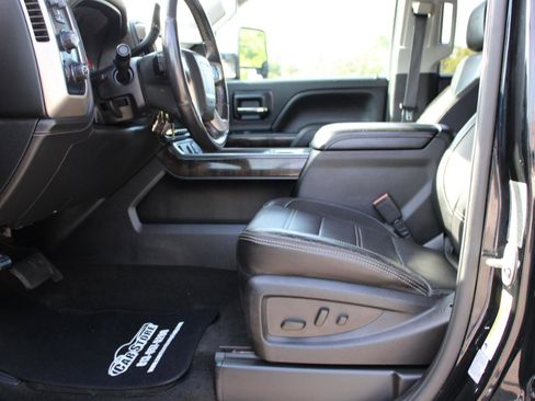 Used 2015 GMC Sierra 3500 Denali w/ Duramax Plus Package image 21