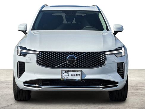 Used 2026 Volvo XC90 B5 Plus w/ Protection Package AWD/4WD image 10