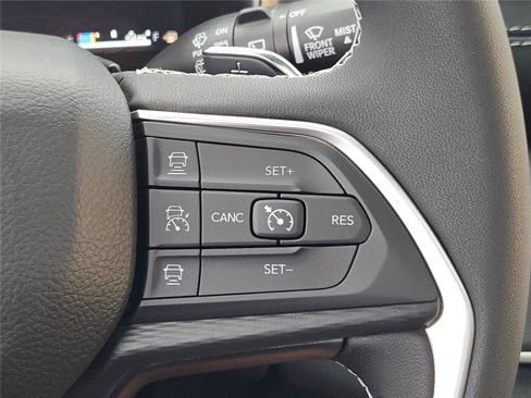 New 2025 Jeep Grand Cherokee Laredo w/ MOPAR Finishing Package image 34