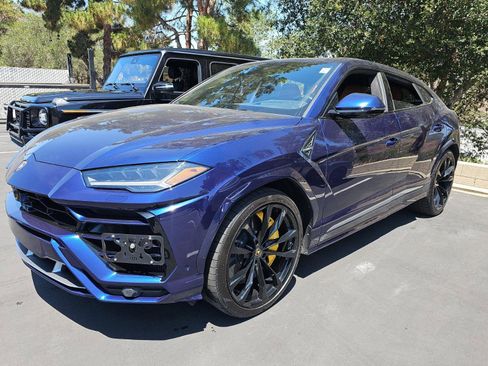 Used 2019 Lamborghini Urus AWD/4WD image 1