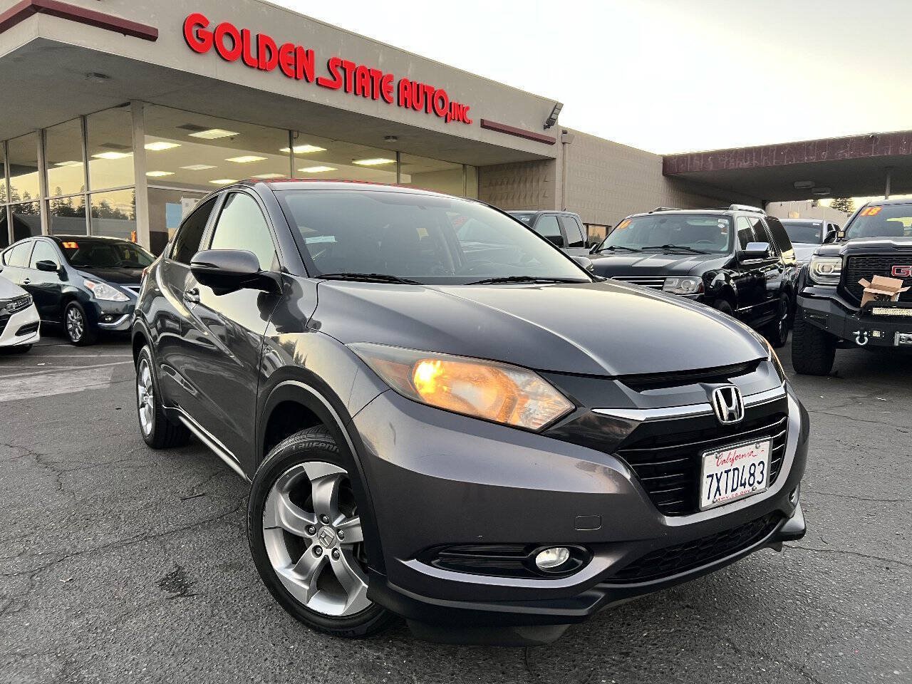 Used 2017 Honda HR-V EX image 2